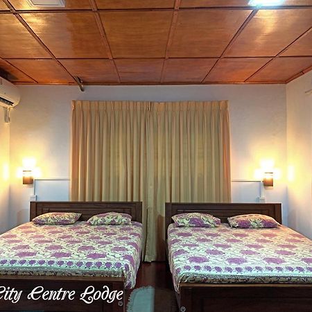 Ponnarankulama City Centre Lodge מראה חיצוני תמונה