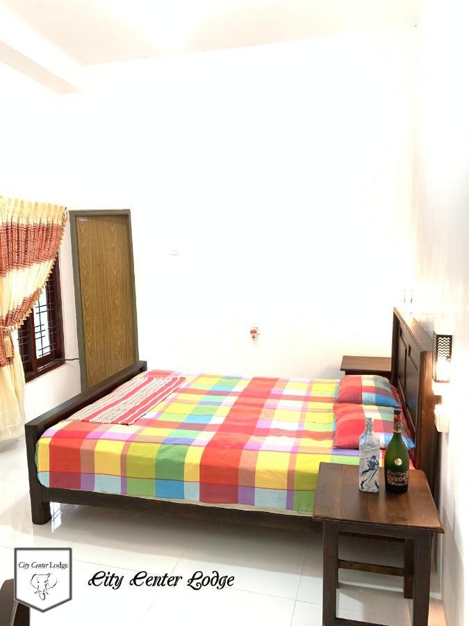 Ponnarankulama City Centre Lodge מראה חיצוני תמונה