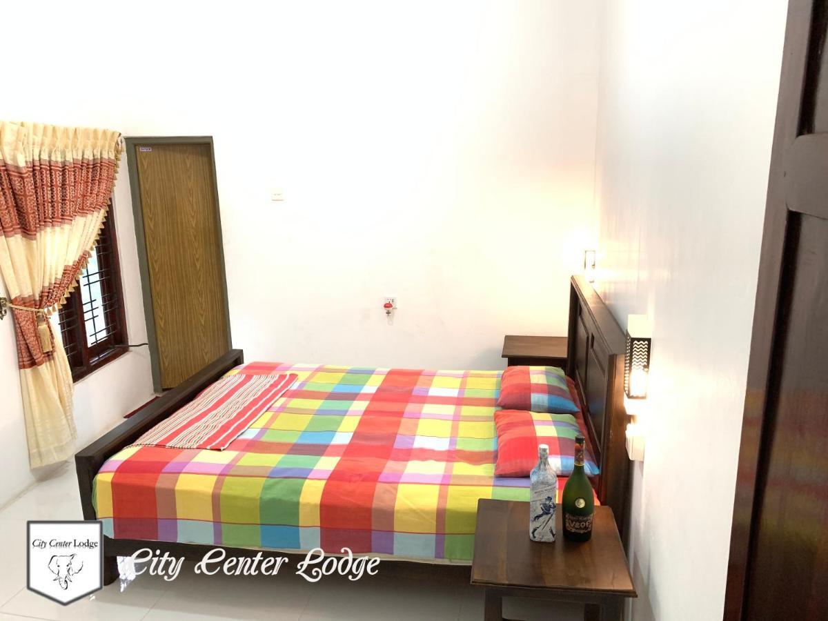 Ponnarankulama City Centre Lodge מראה חיצוני תמונה